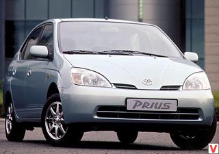 Toyota Prius 2000 рік